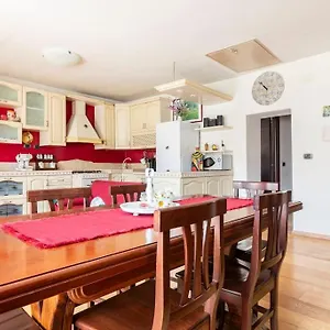  Apartment Casa Nel Corso